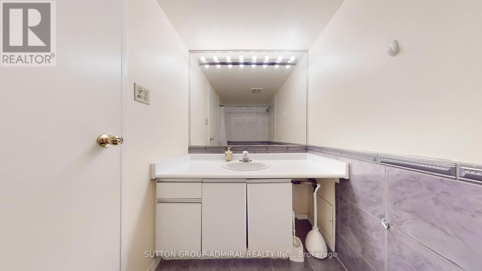 801 - 234 Albion Road, Toronto (elms-old Rexdale), Ontario