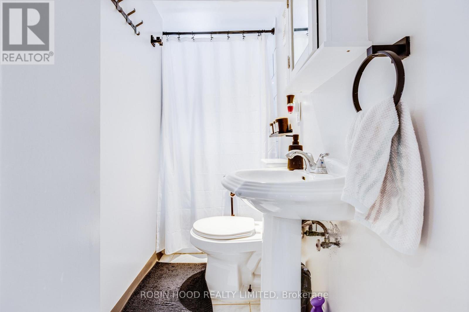 449 Gilbert Avenue, Toronto (caledonia-fairbank), Ontario