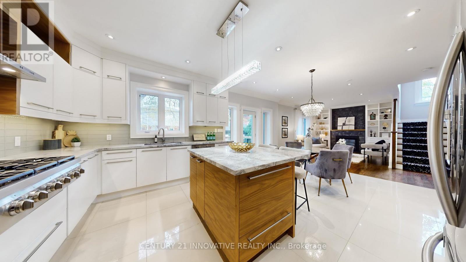 1 Dustan Crescent, Toronto (east York), Ontario