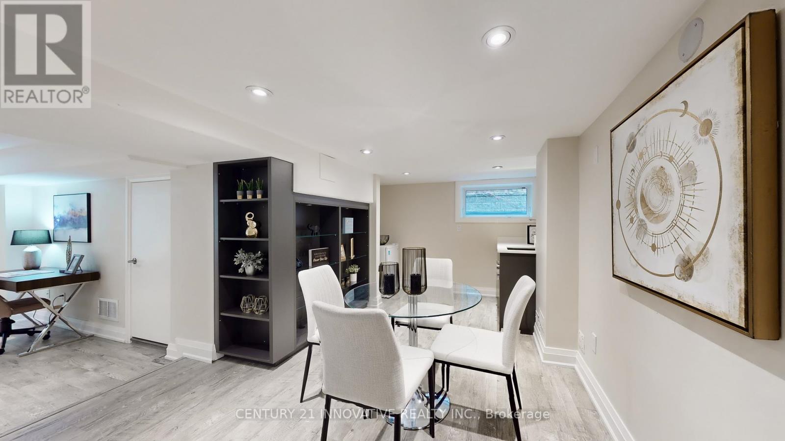 1 Dustan Crescent, Toronto (east York), Ontario