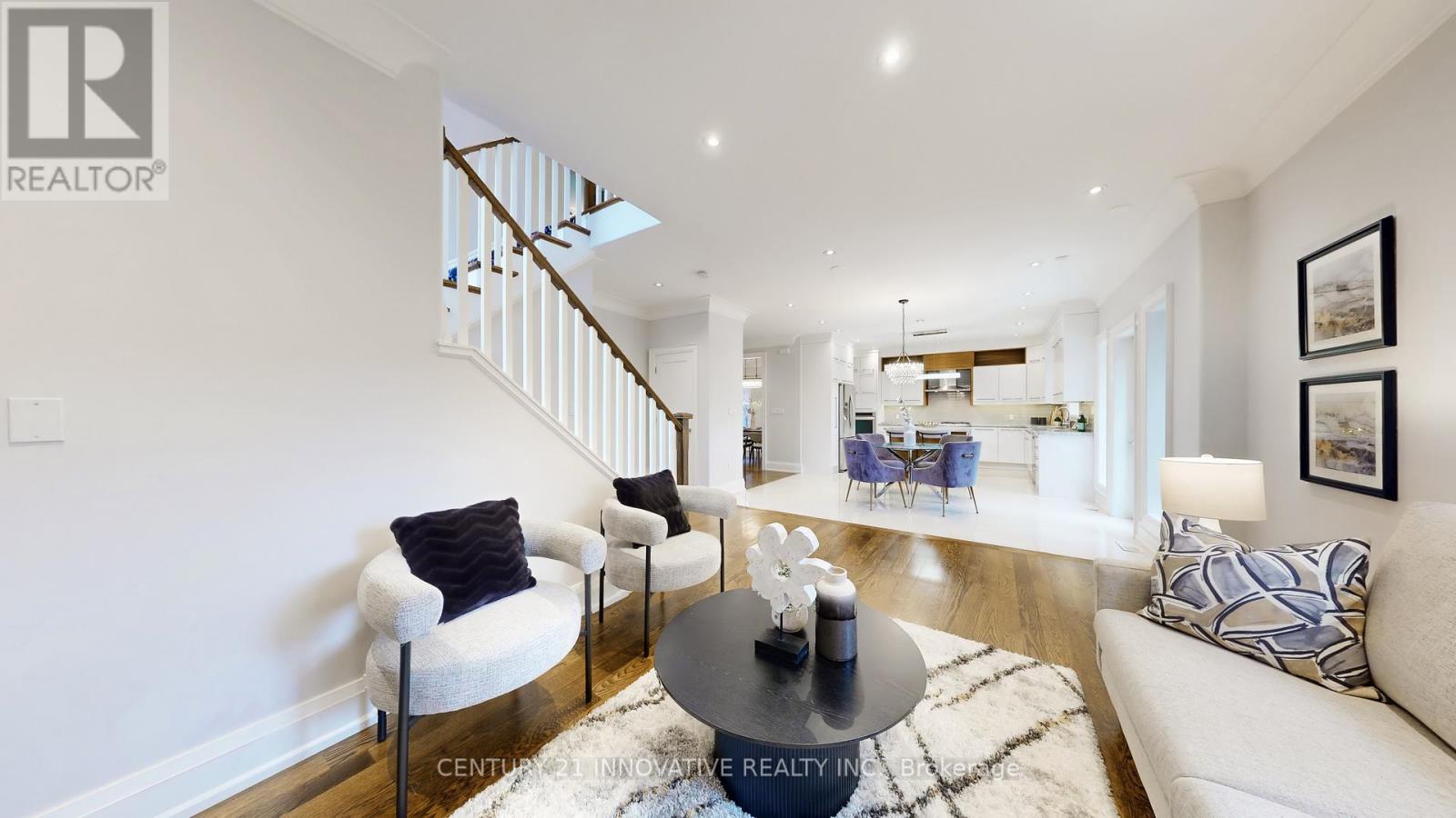 1 Dustan Crescent, Toronto (east York), Ontario