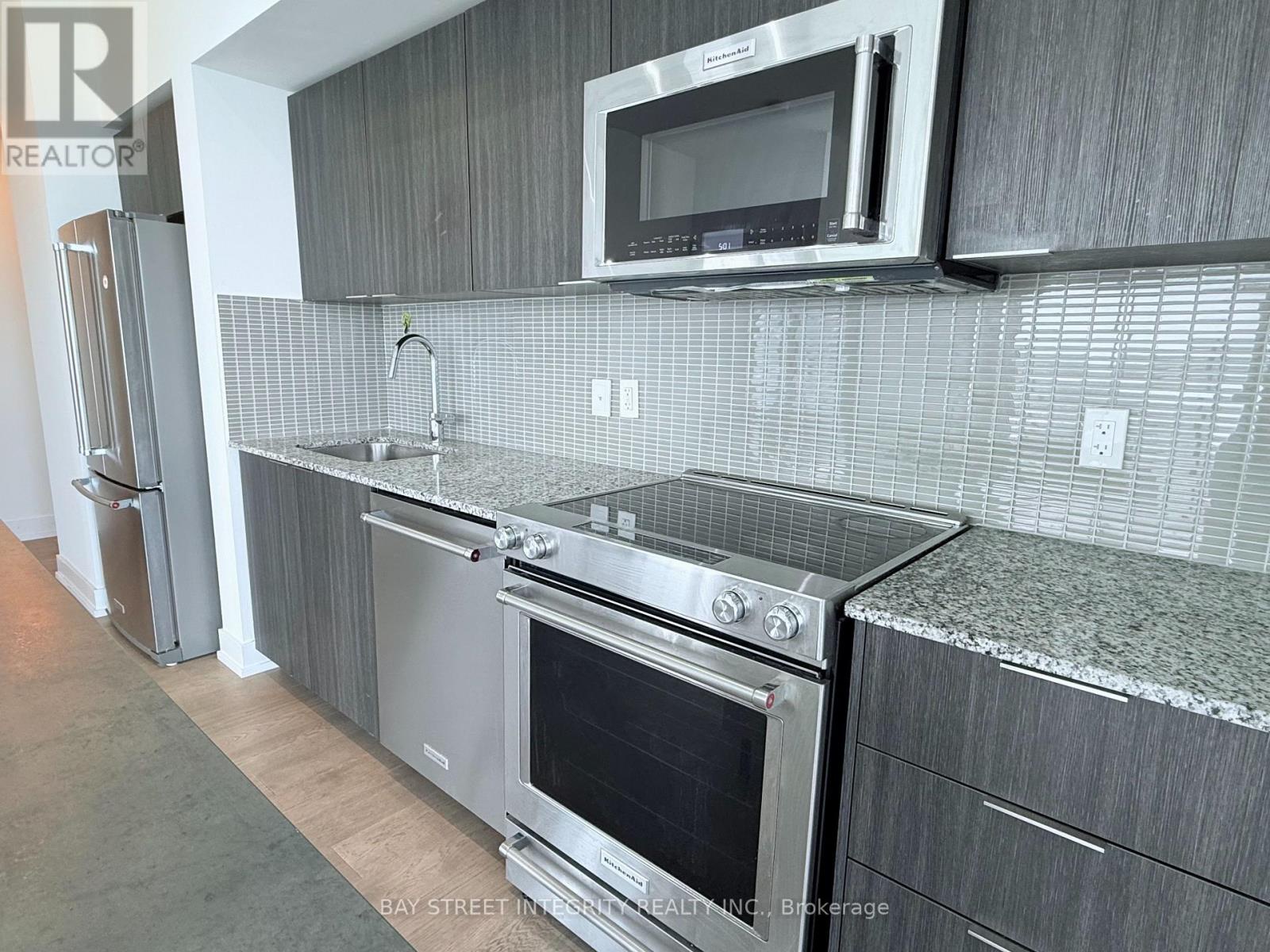 2418 - 30 Shore Breeze Drive, Toronto (mimico), Ontario