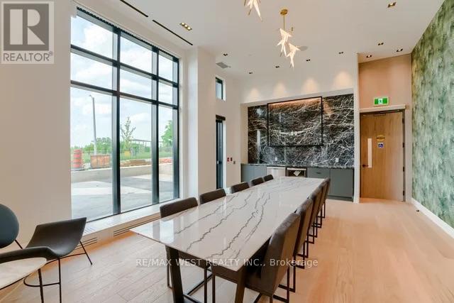 218 - 60 George Butchart Drive, Toronto (downsview-roding-cfb), Ontario