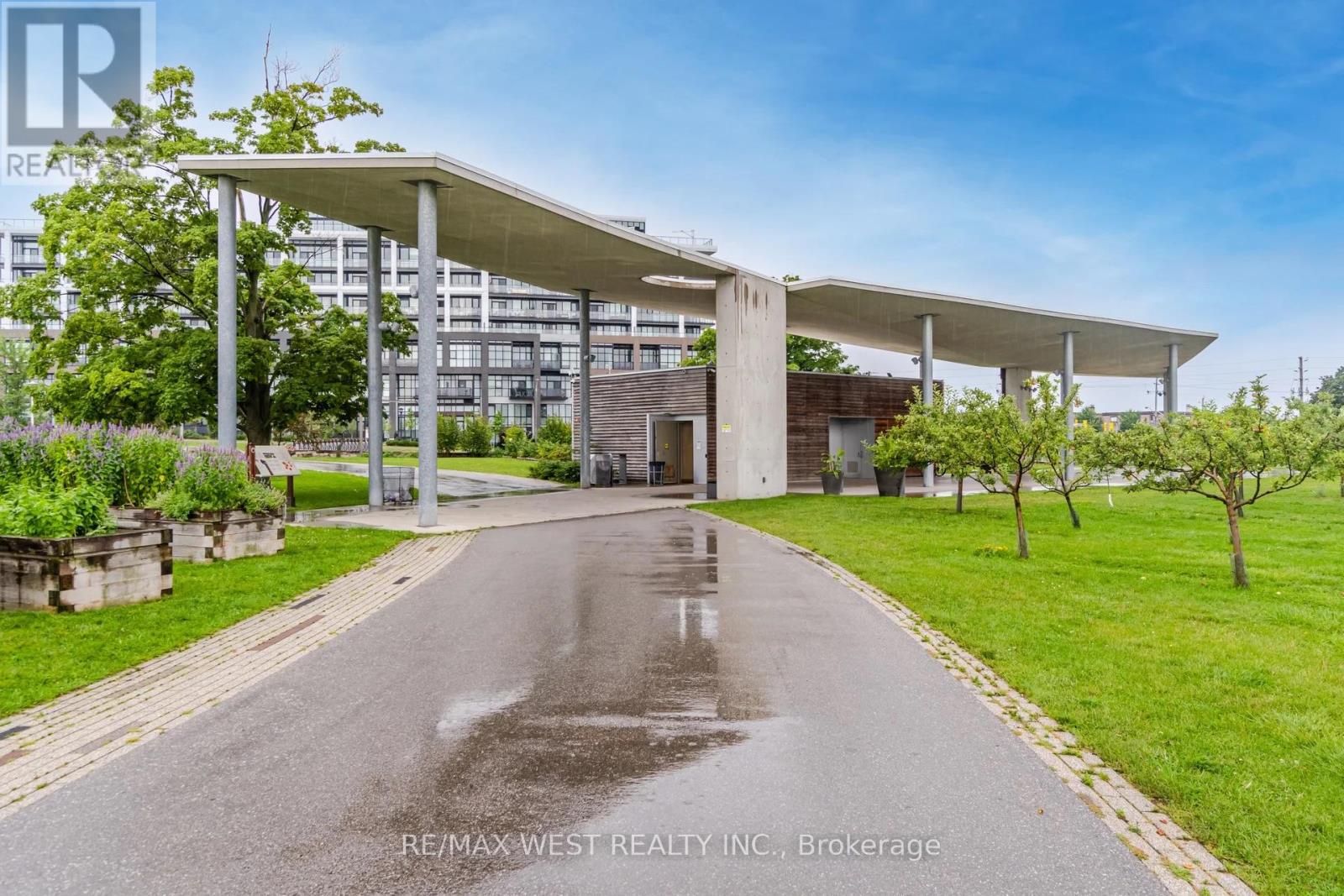 218 - 60 George Butchart Drive, Toronto (downsview-roding-cfb), Ontario