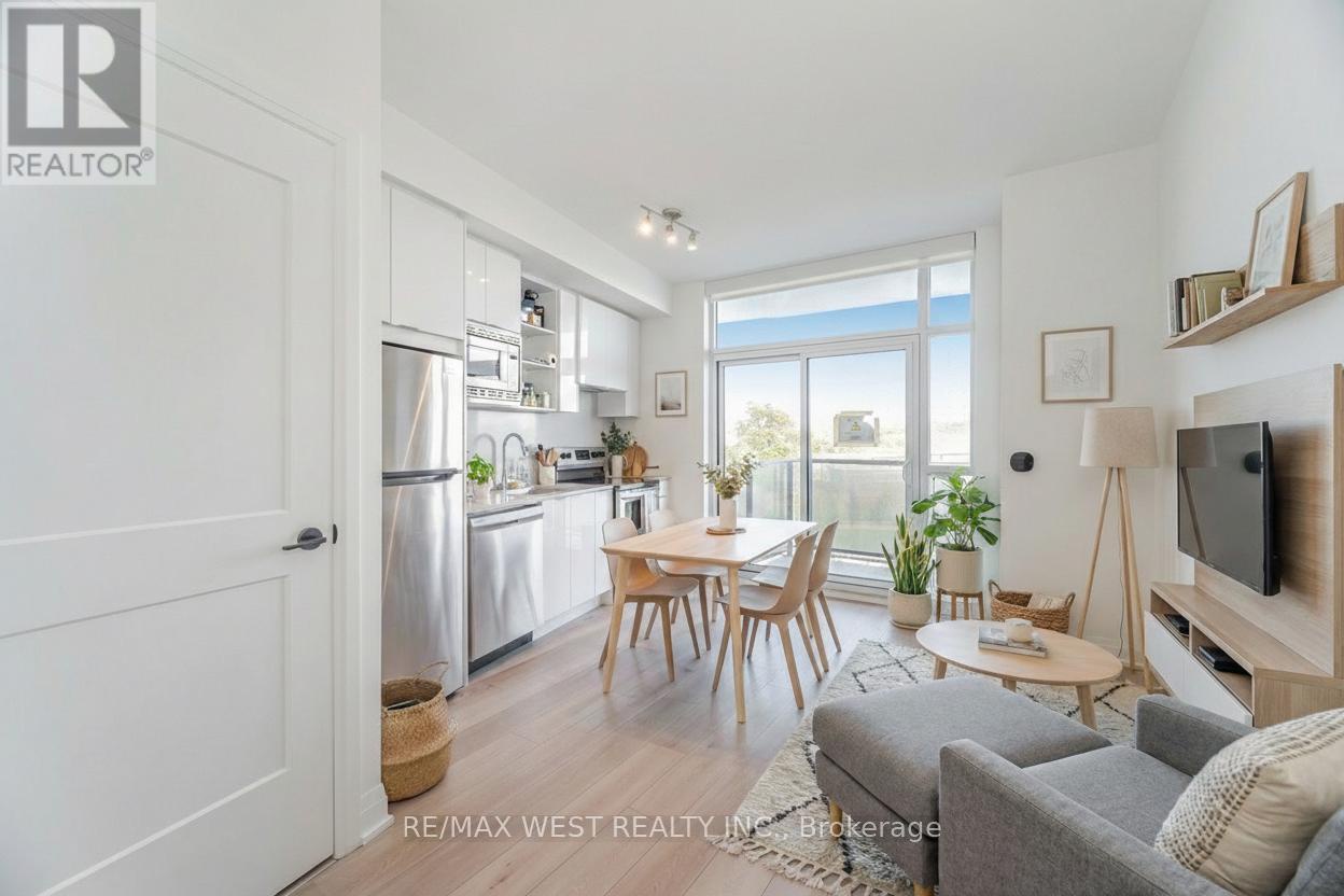 218 - 60 George Butchart Drive, Toronto (downsview-roding-cfb), Ontario