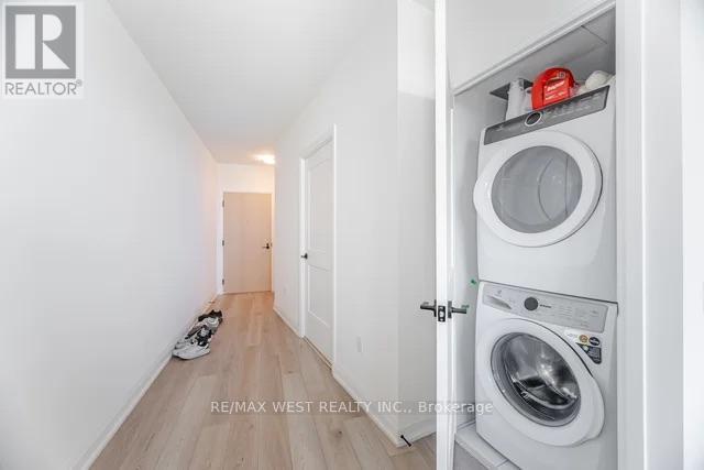 218 - 60 George Butchart Drive, Toronto (downsview-roding-cfb), Ontario