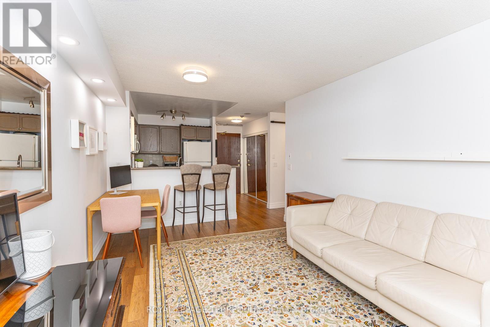 1005 - 15 Michael Power Place, Toronto (islington-city Centre West), Ontario