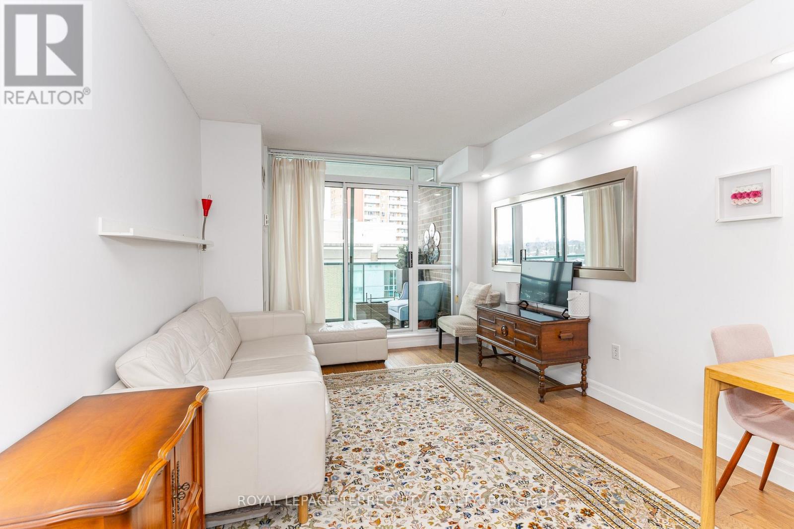 1005 - 15 Michael Power Place, Toronto (islington-city Centre West), Ontario