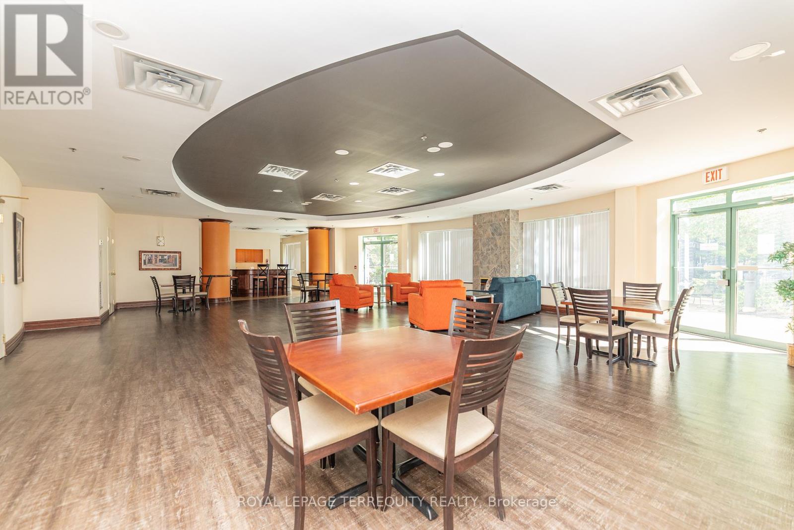 1005 - 15 Michael Power Place, Toronto (islington-city Centre West), Ontario