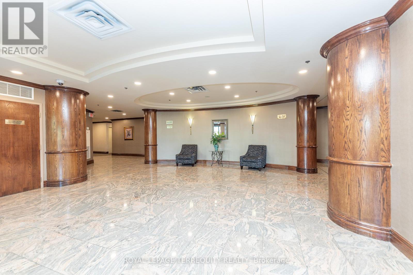 1005 - 15 Michael Power Place, Toronto (islington-city Centre West), Ontario