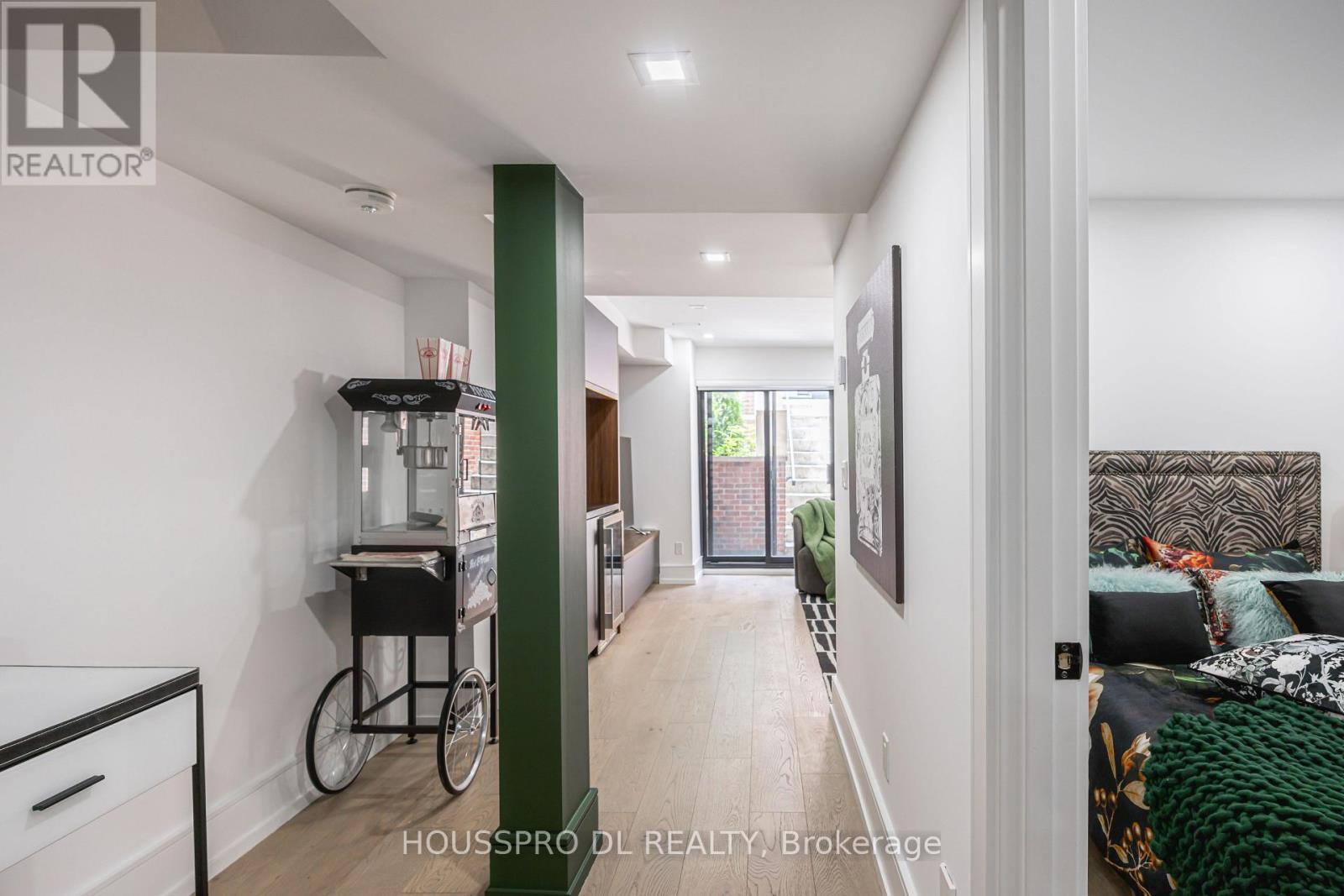 82 Major Street, Toronto (university), Ontario