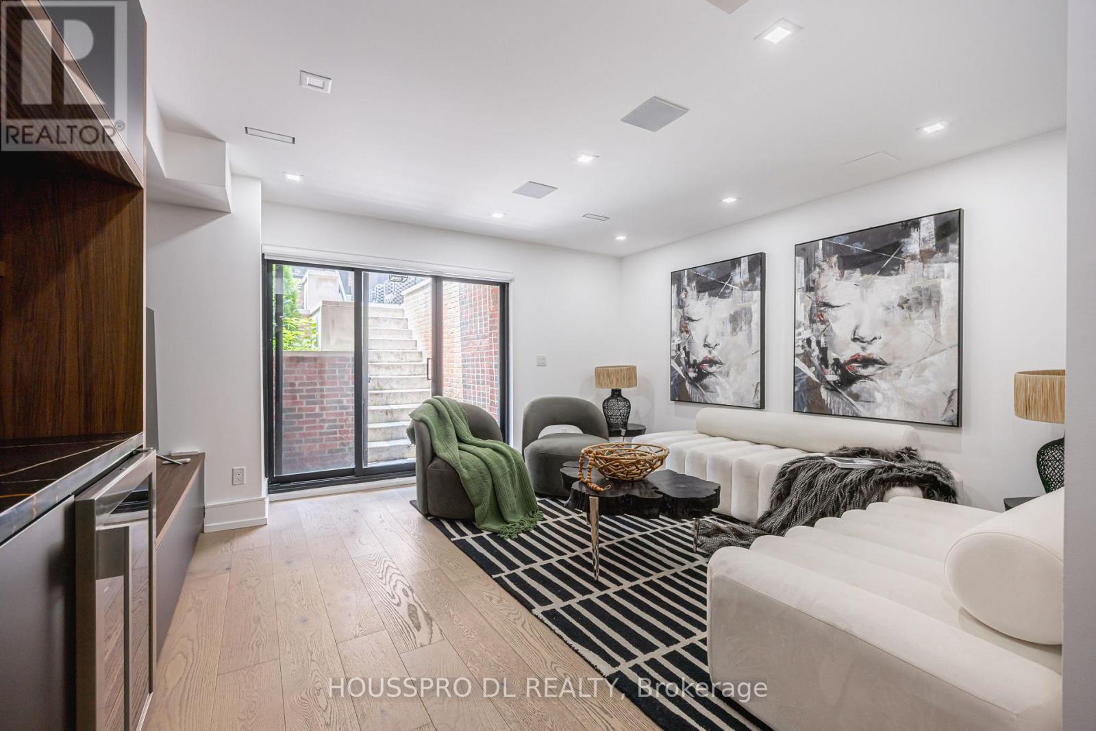 82 Major Street, Toronto (university), Ontario