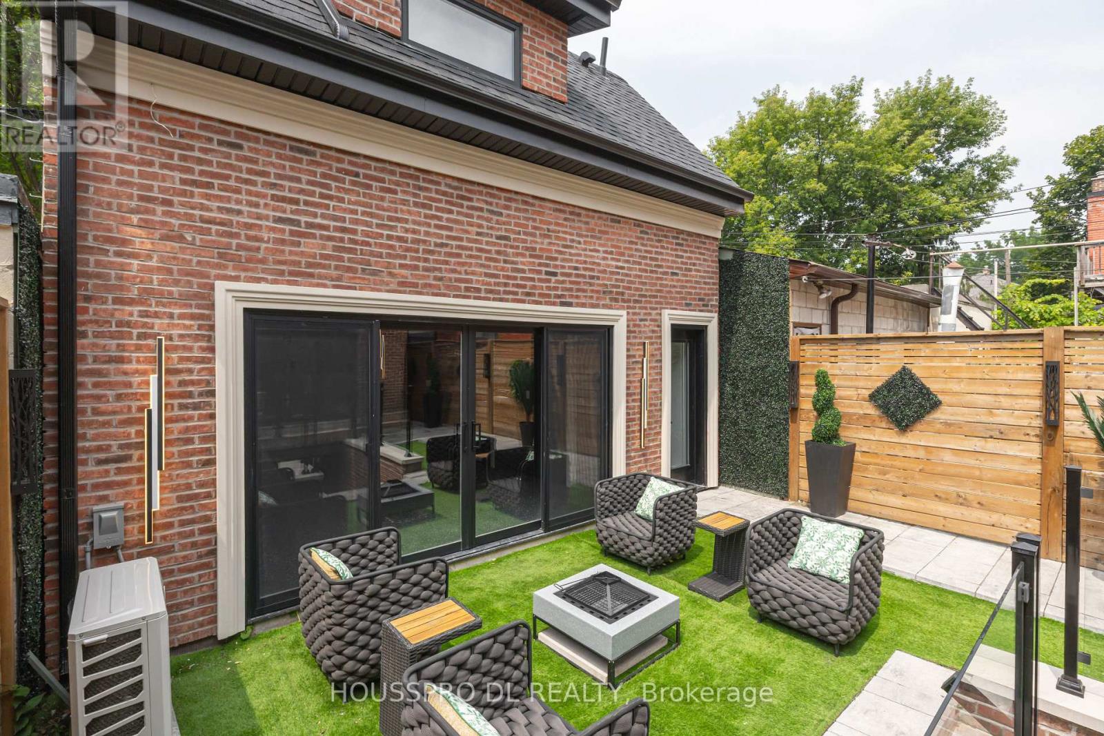 82 Major Street, Toronto (university), Ontario