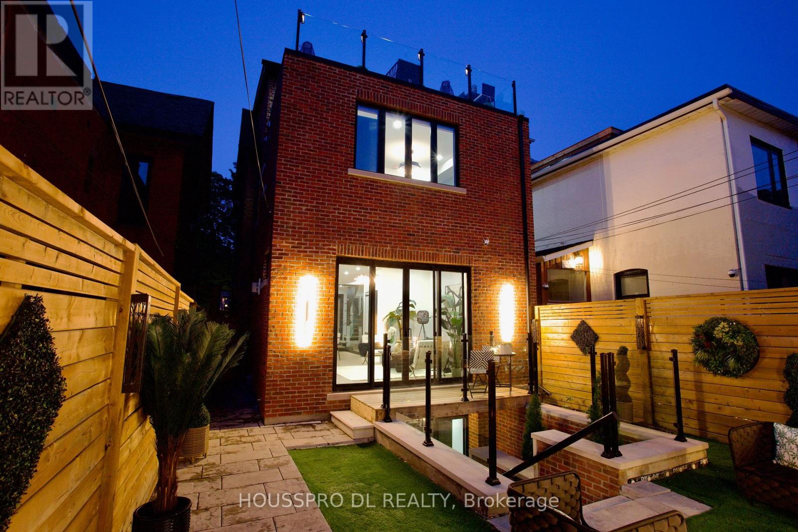 82 Major Street, Toronto (university), Ontario