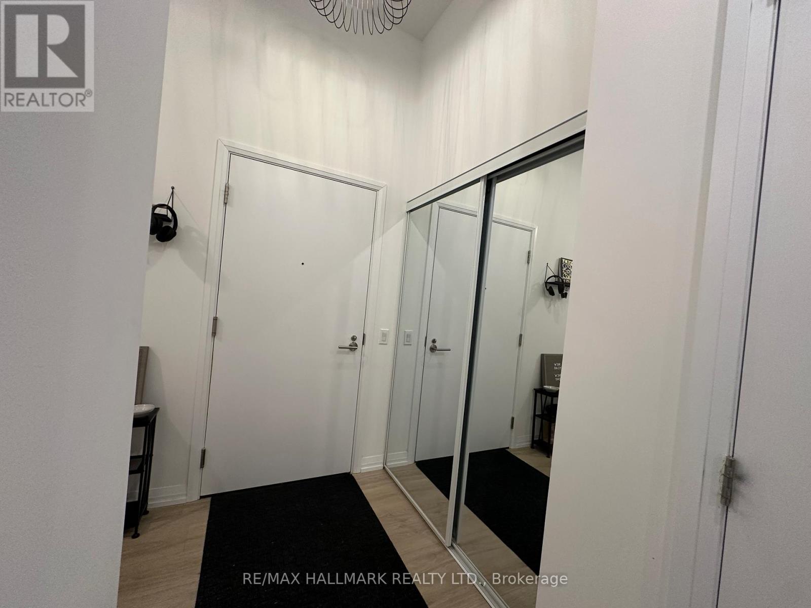 214 - 50 Dunfield Avenue, Toronto (mount Pleasant West), Ontario