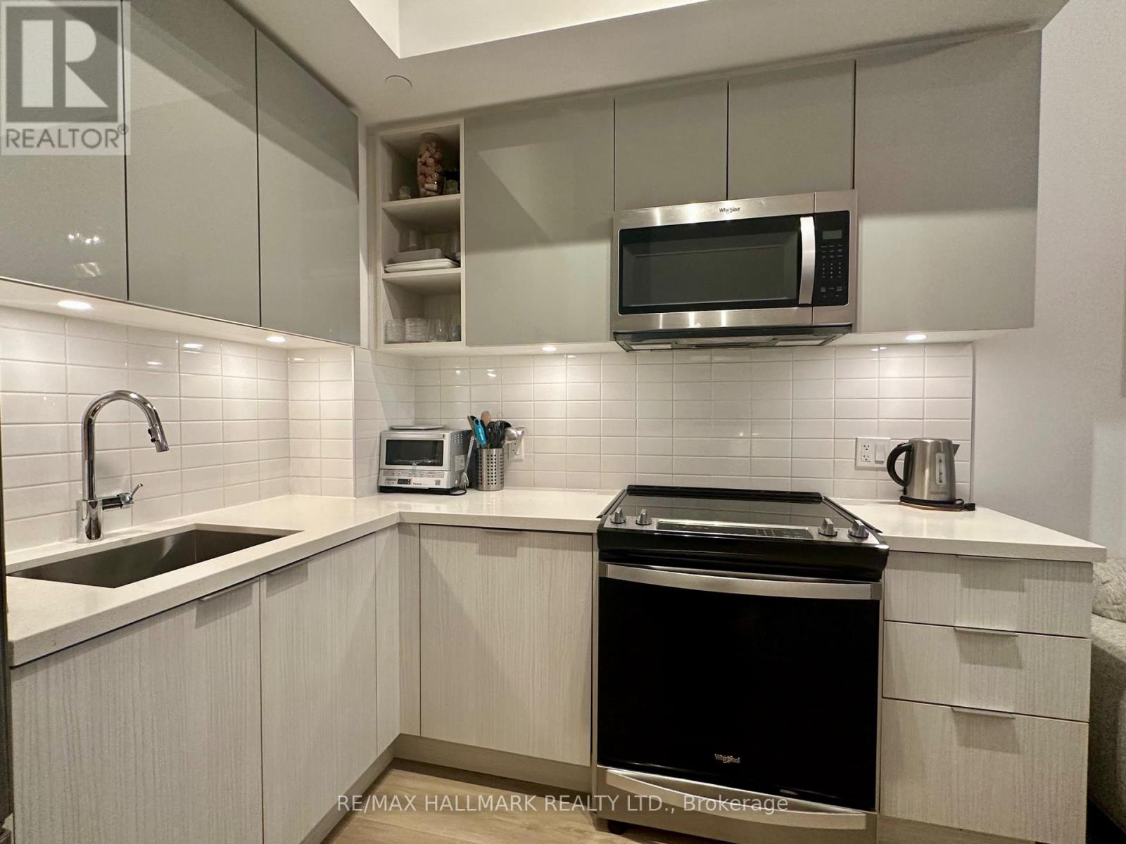 214 - 50 Dunfield Avenue, Toronto (mount Pleasant West), Ontario