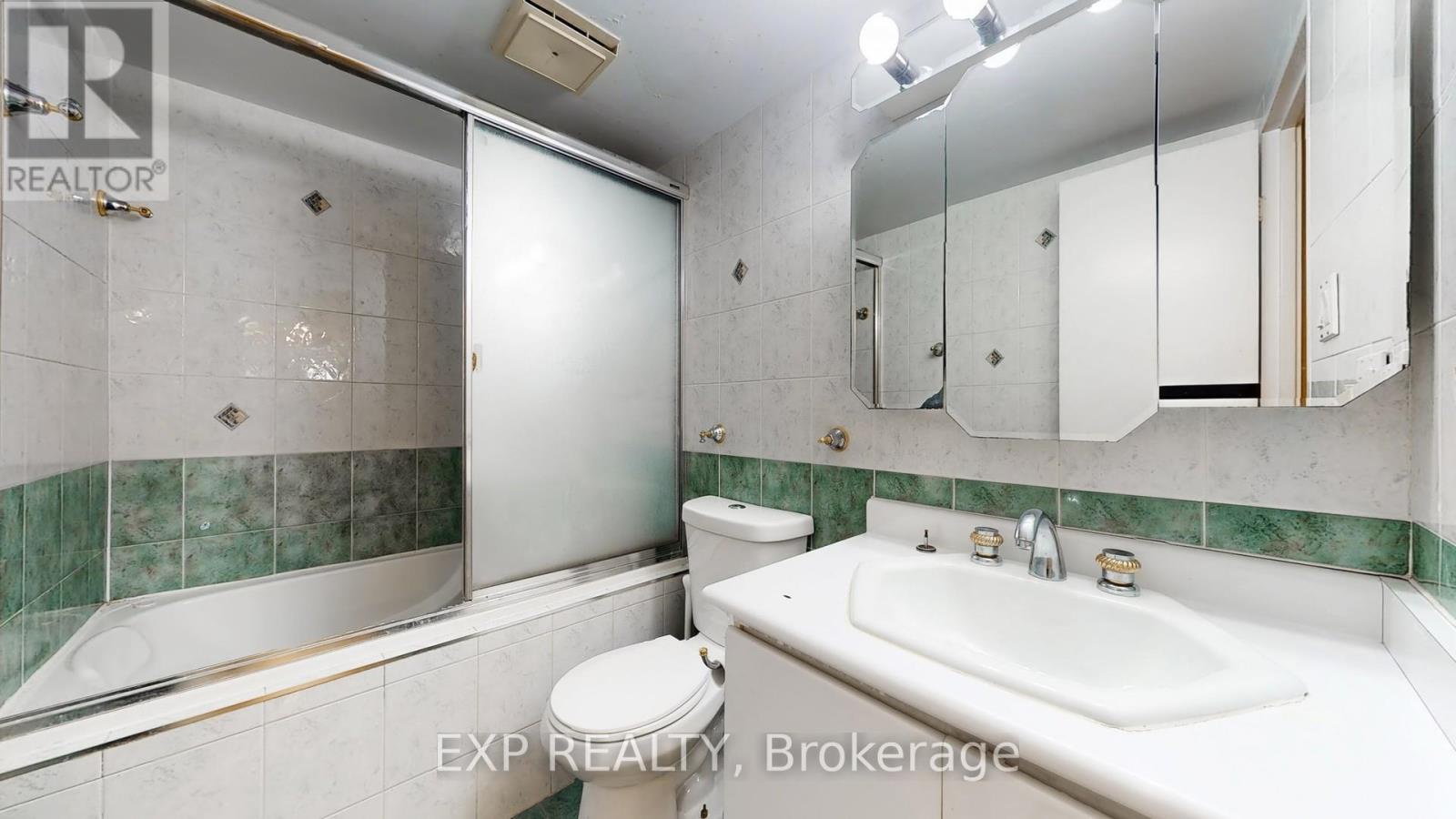 301 - 10 Tangreen Court, Toronto (newtonbrook West), Ontario