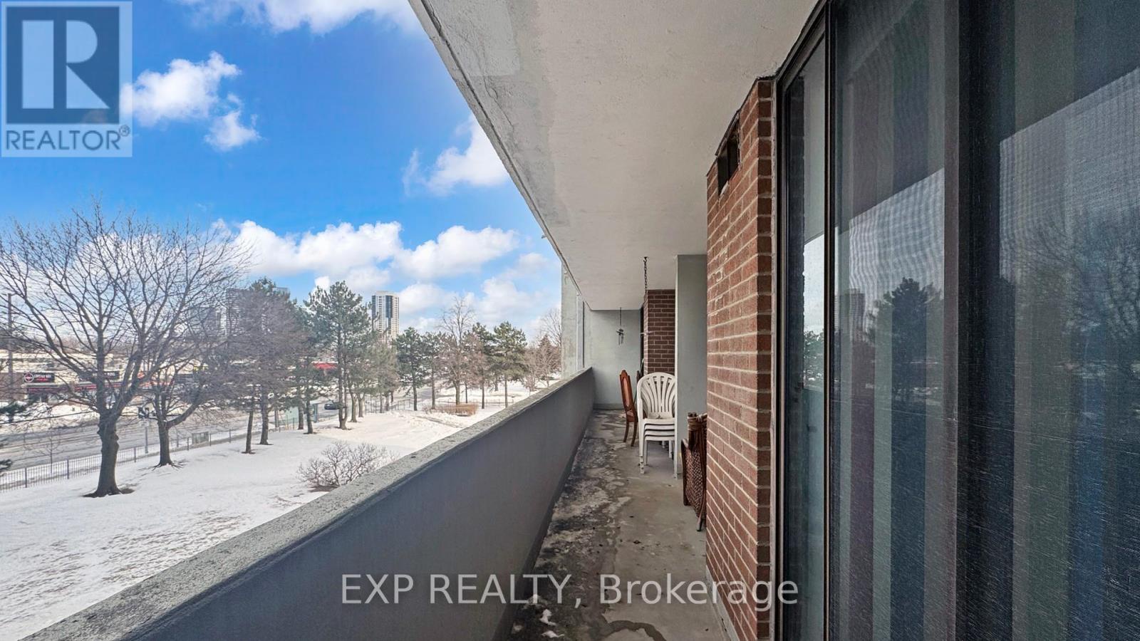 301 - 10 Tangreen Court, Toronto (newtonbrook West), Ontario