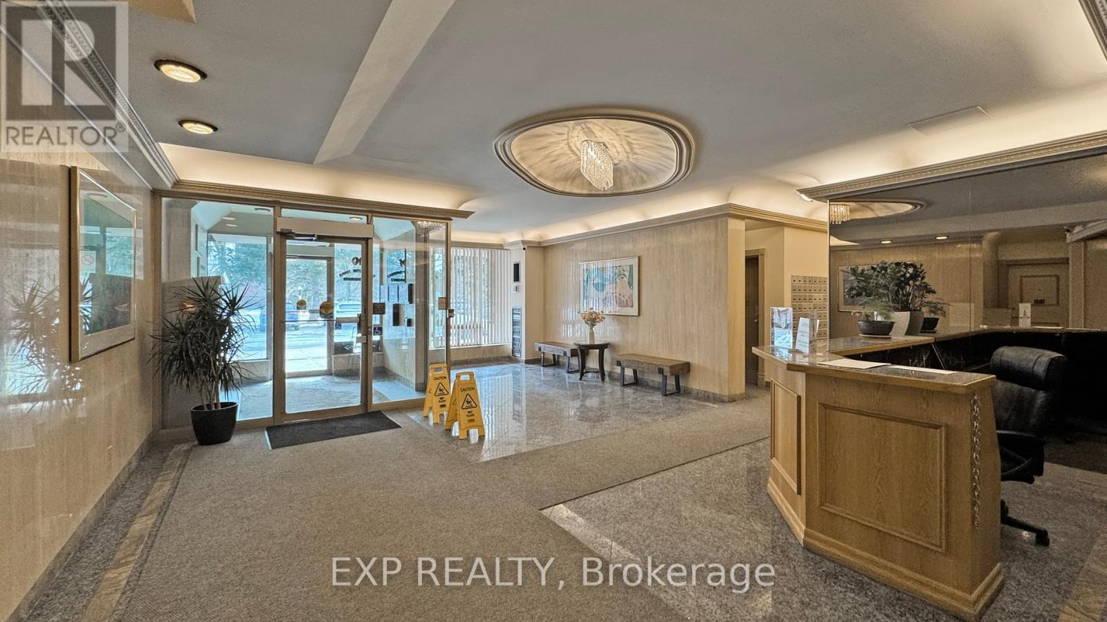 301 - 10 Tangreen Court, Toronto (newtonbrook West), Ontario