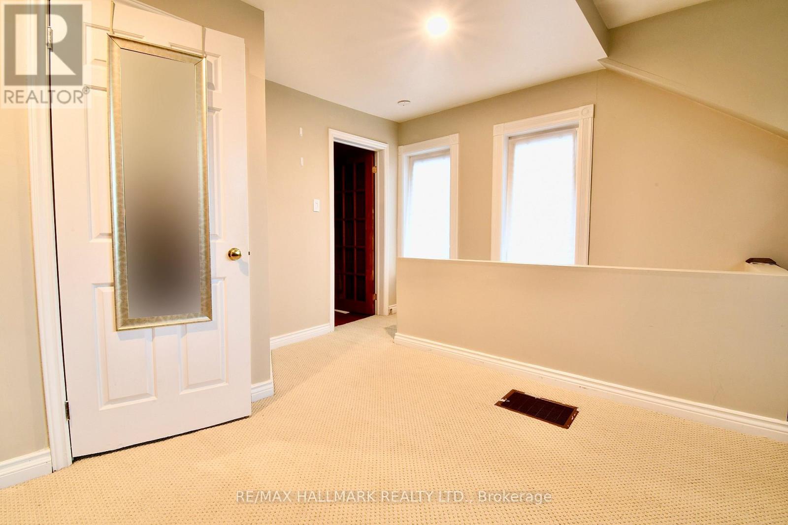 34 River Street, Toronto (regent Park), Ontario