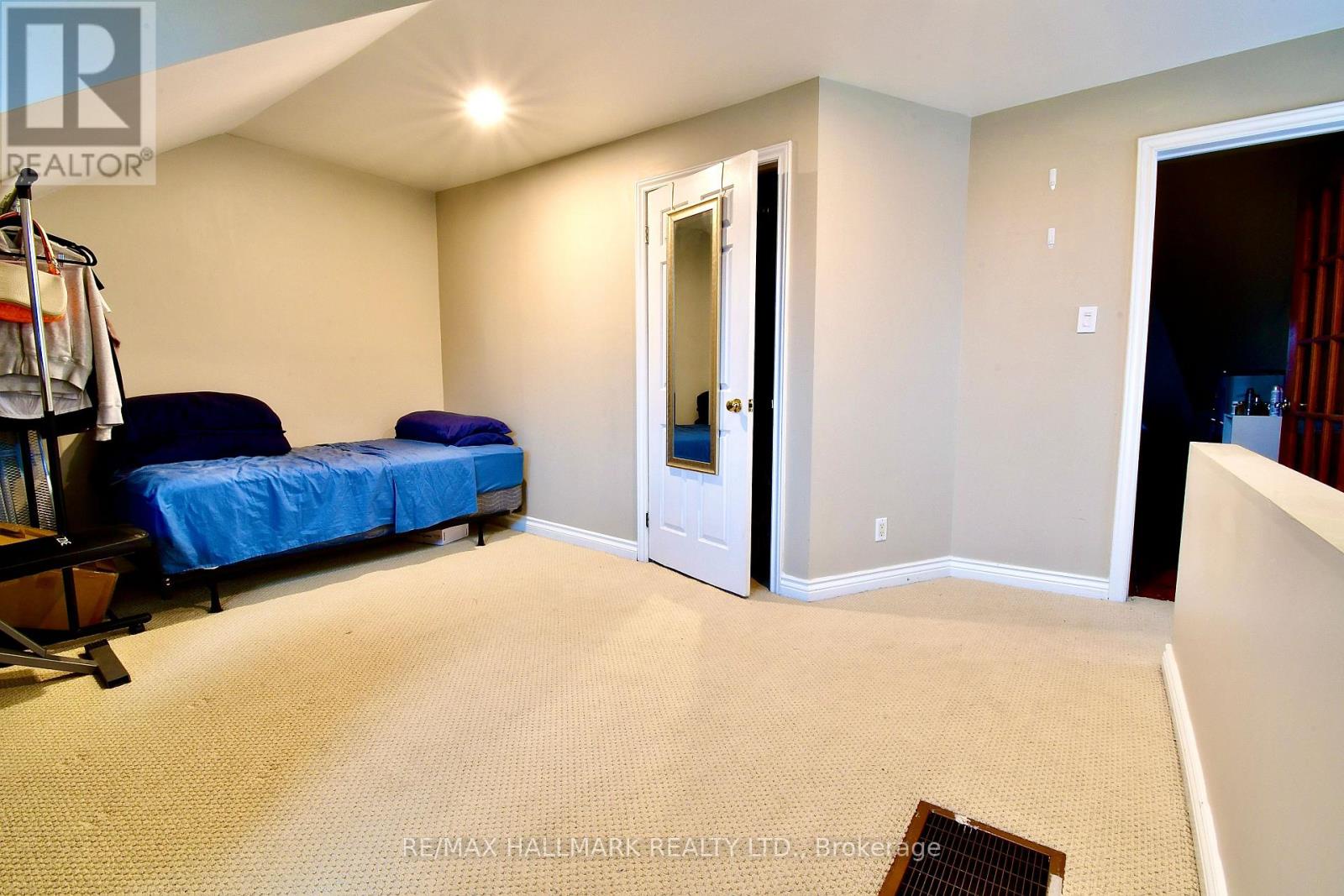 34 River Street, Toronto (regent Park), Ontario