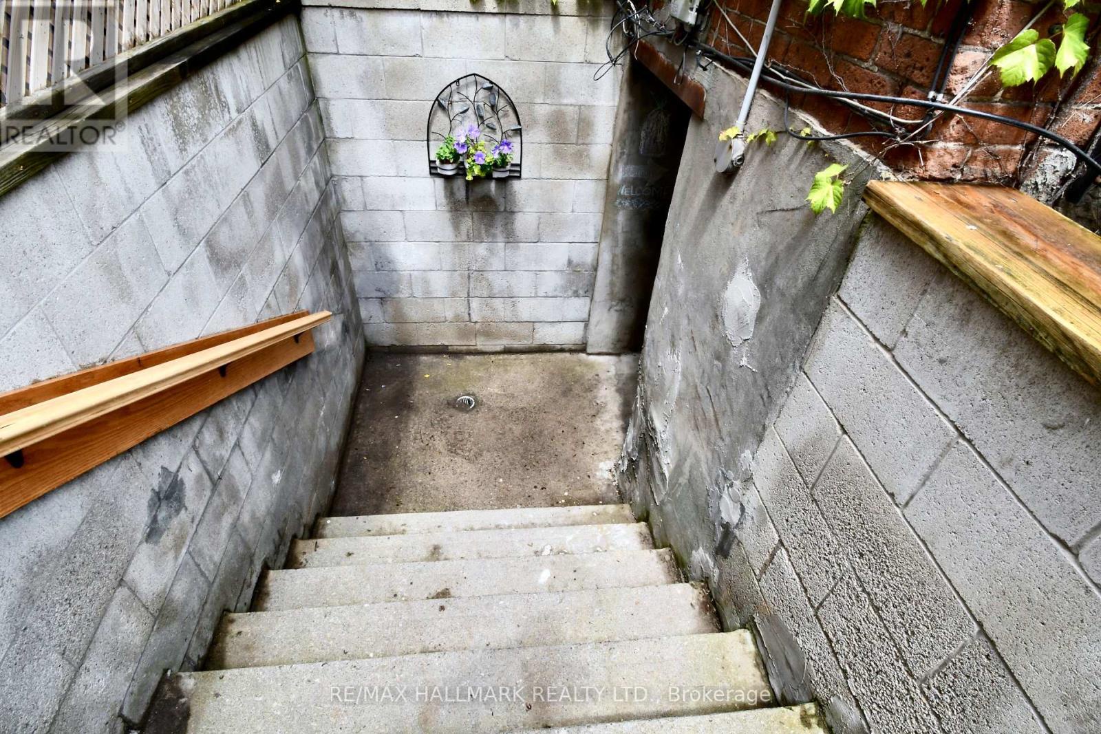 34 River Street, Toronto (regent Park), Ontario