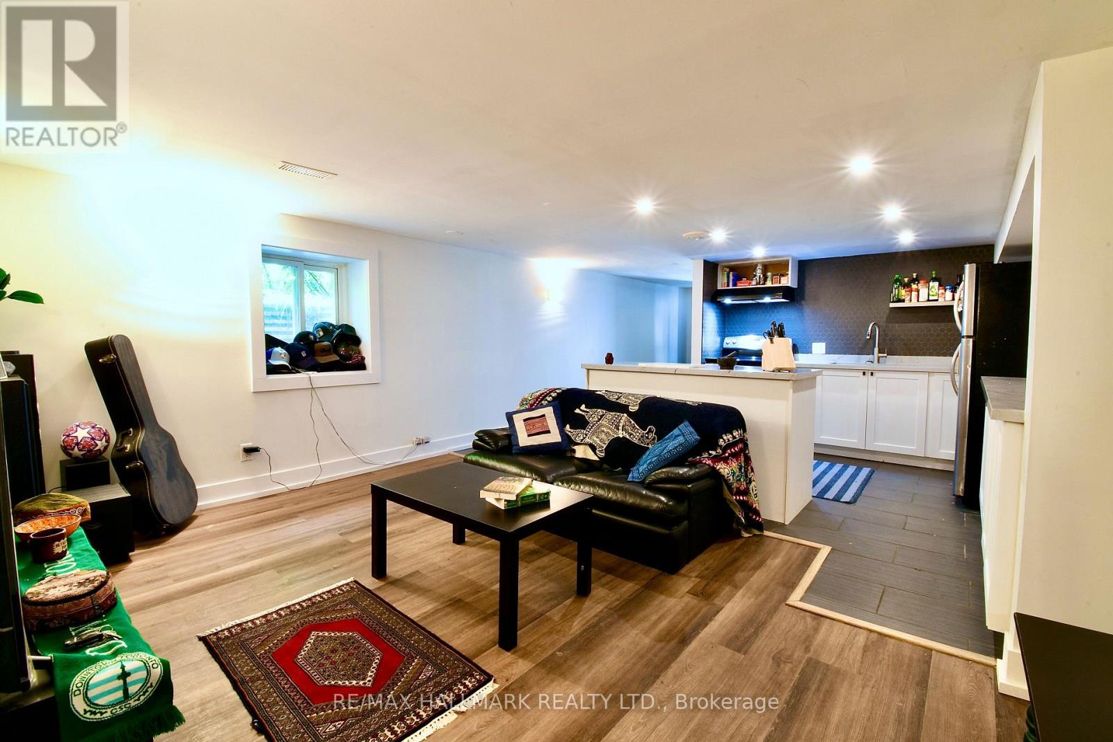 34 River Street, Toronto (regent Park), Ontario