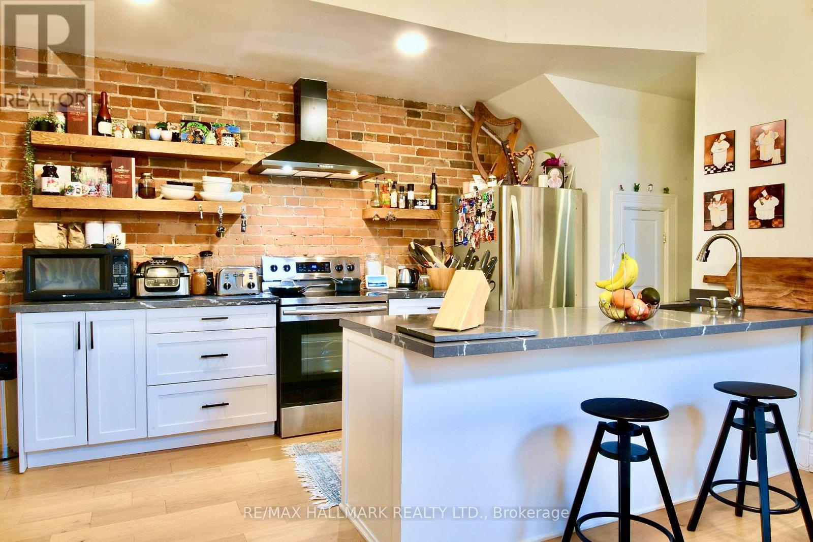 34 River Street, Toronto (regent Park), Ontario