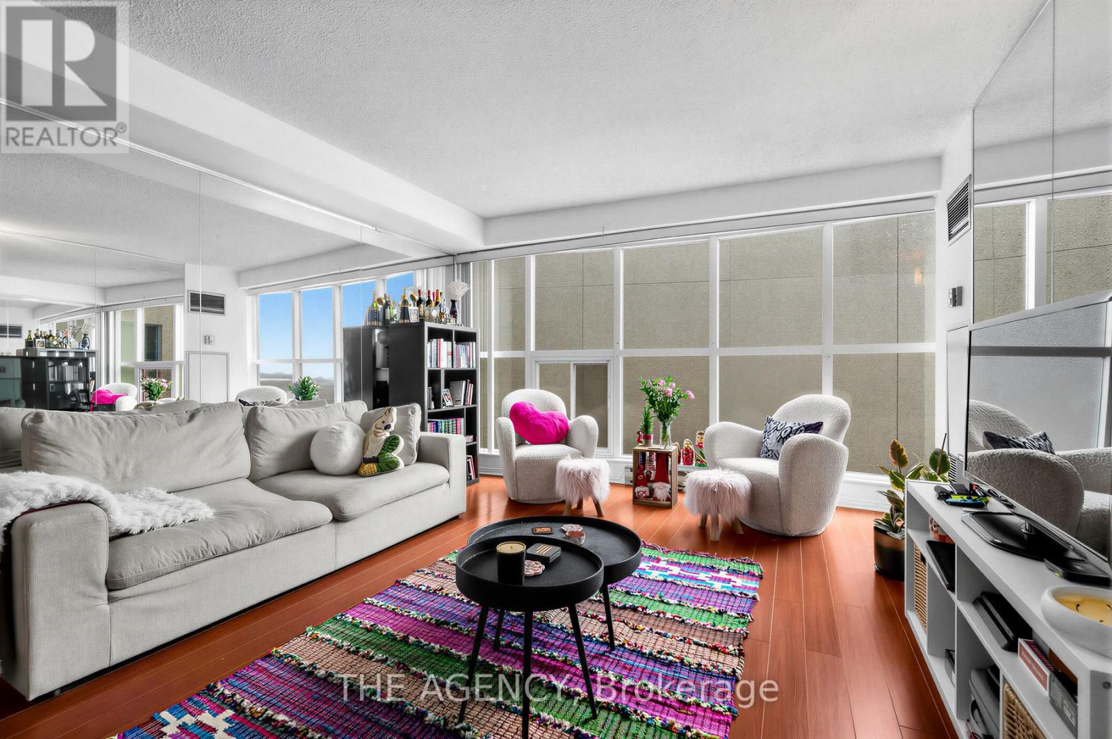 606 - 99 Harbour Square, Toronto (waterfront Communities), Ontario