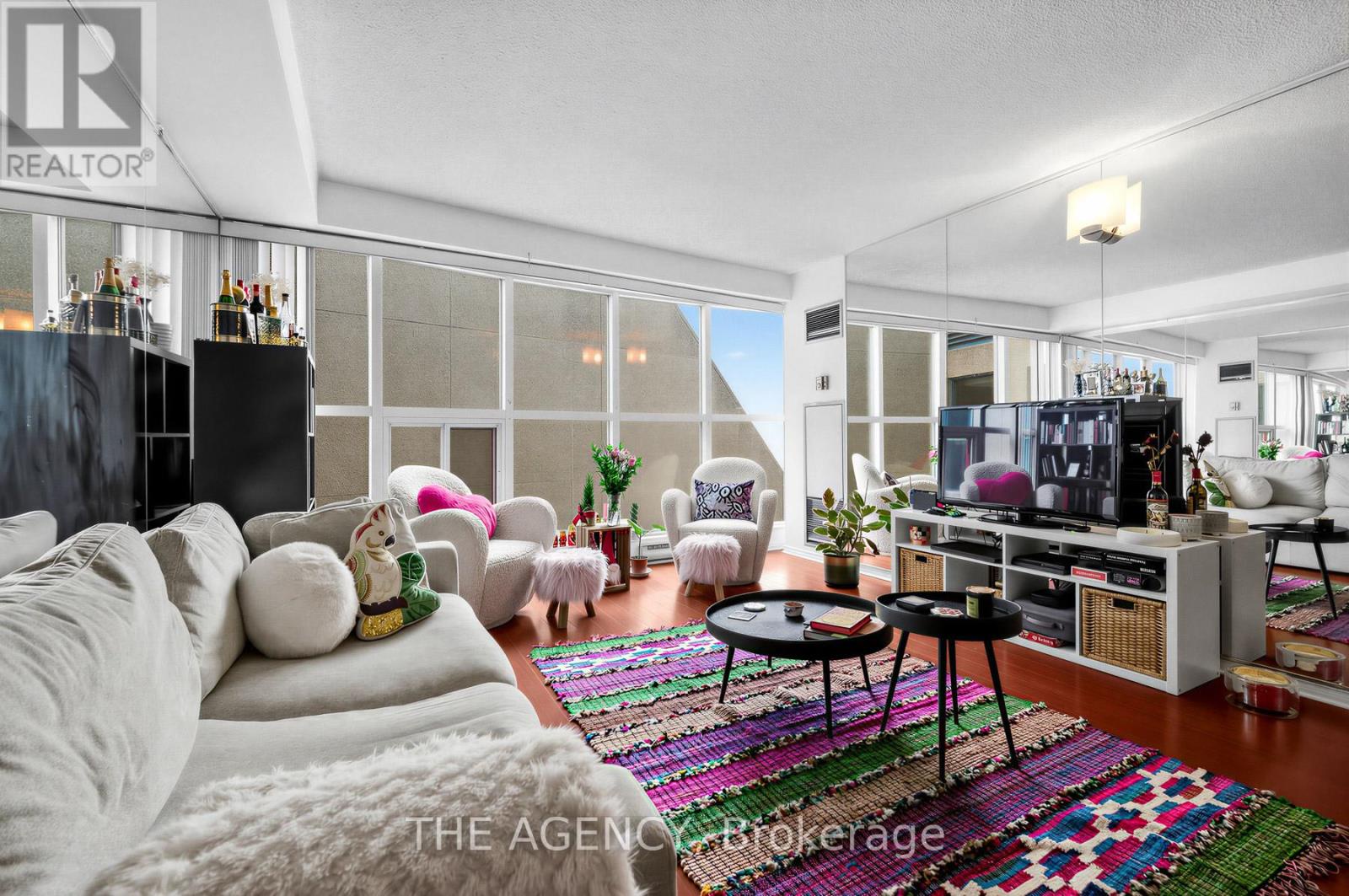 606 - 99 Harbour Square, Toronto (waterfront Communities), Ontario