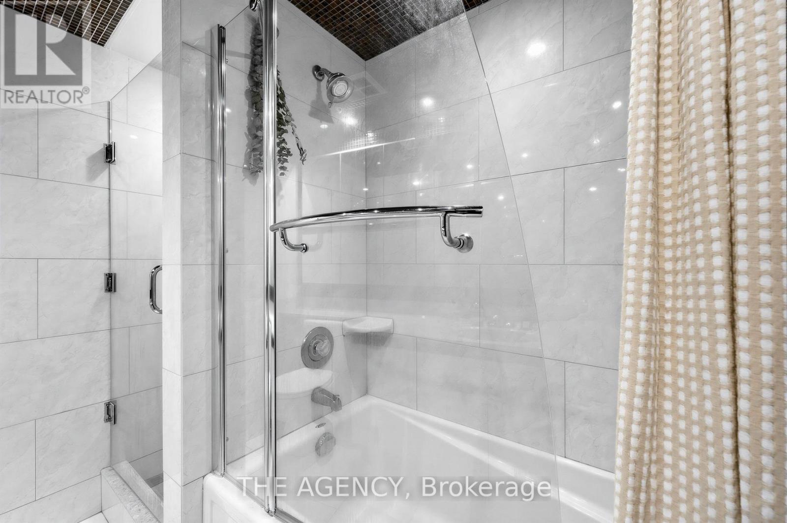 606 - 99 Harbour Square, Toronto (waterfront Communities), Ontario