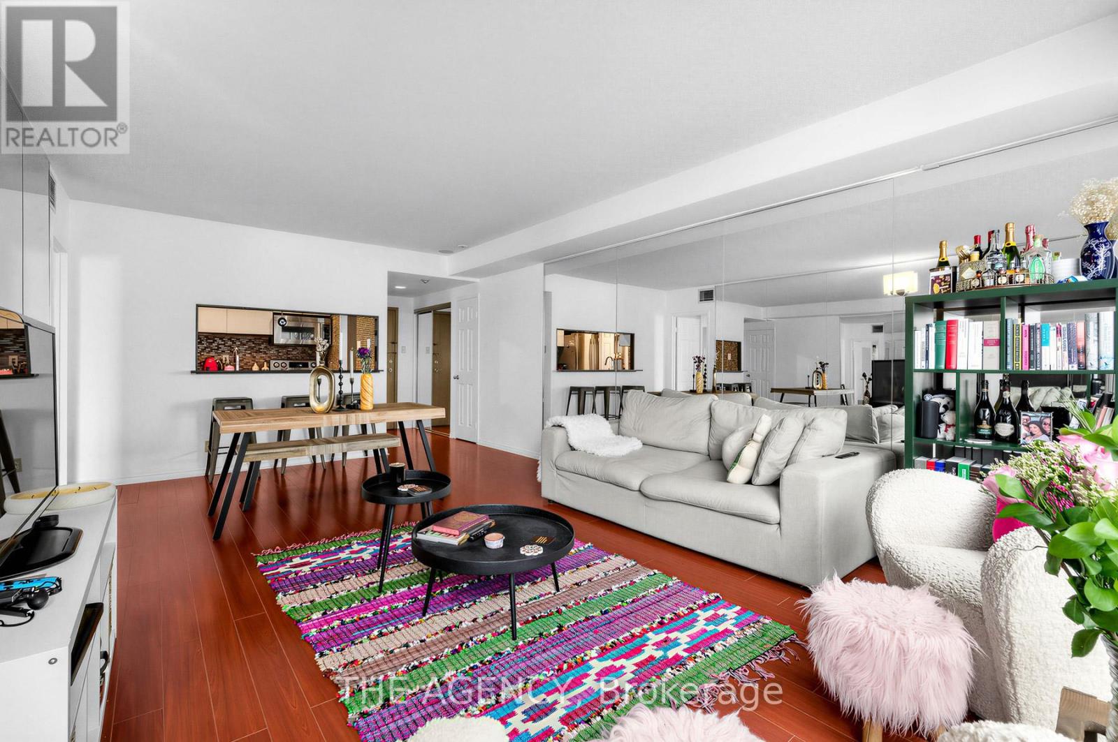 606 - 99 Harbour Square, Toronto (waterfront Communities), Ontario