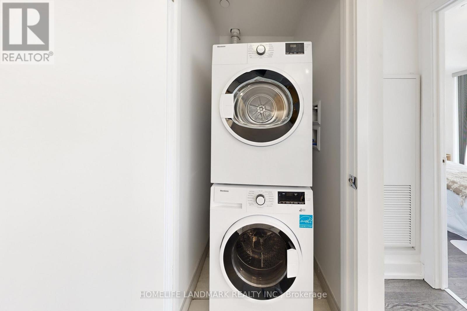 320 - 50 Oneill Road, Toronto (banbury-don Mills), Ontario