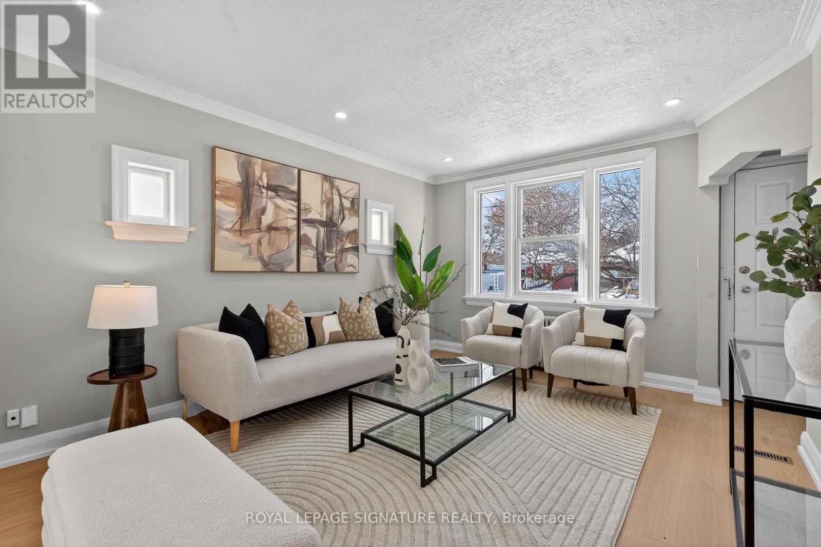 3 Wanstead Avenue, Toronto (oakridge), Ontario