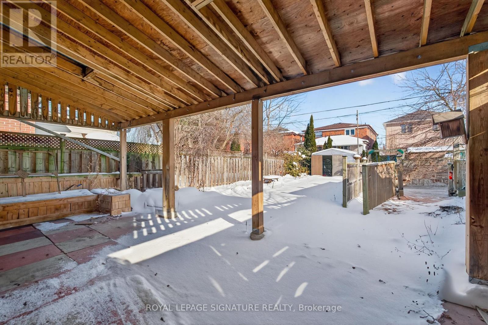 3 Wanstead Avenue, Toronto (oakridge), Ontario