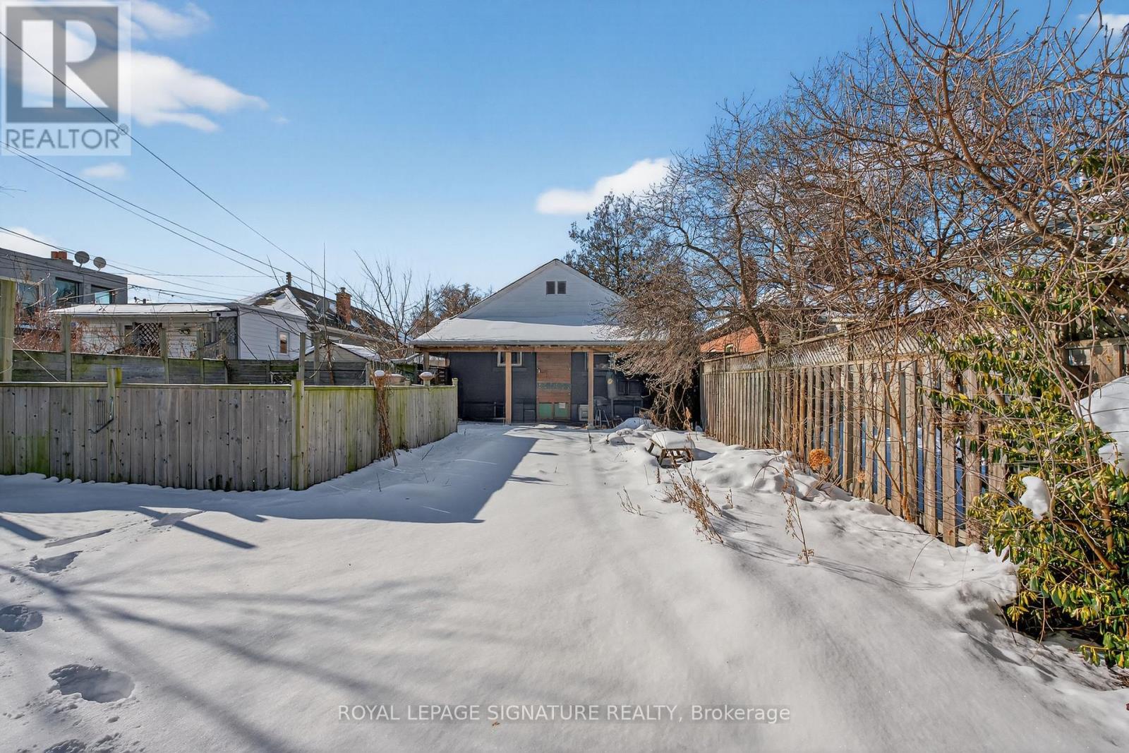 3 Wanstead Avenue, Toronto (oakridge), Ontario