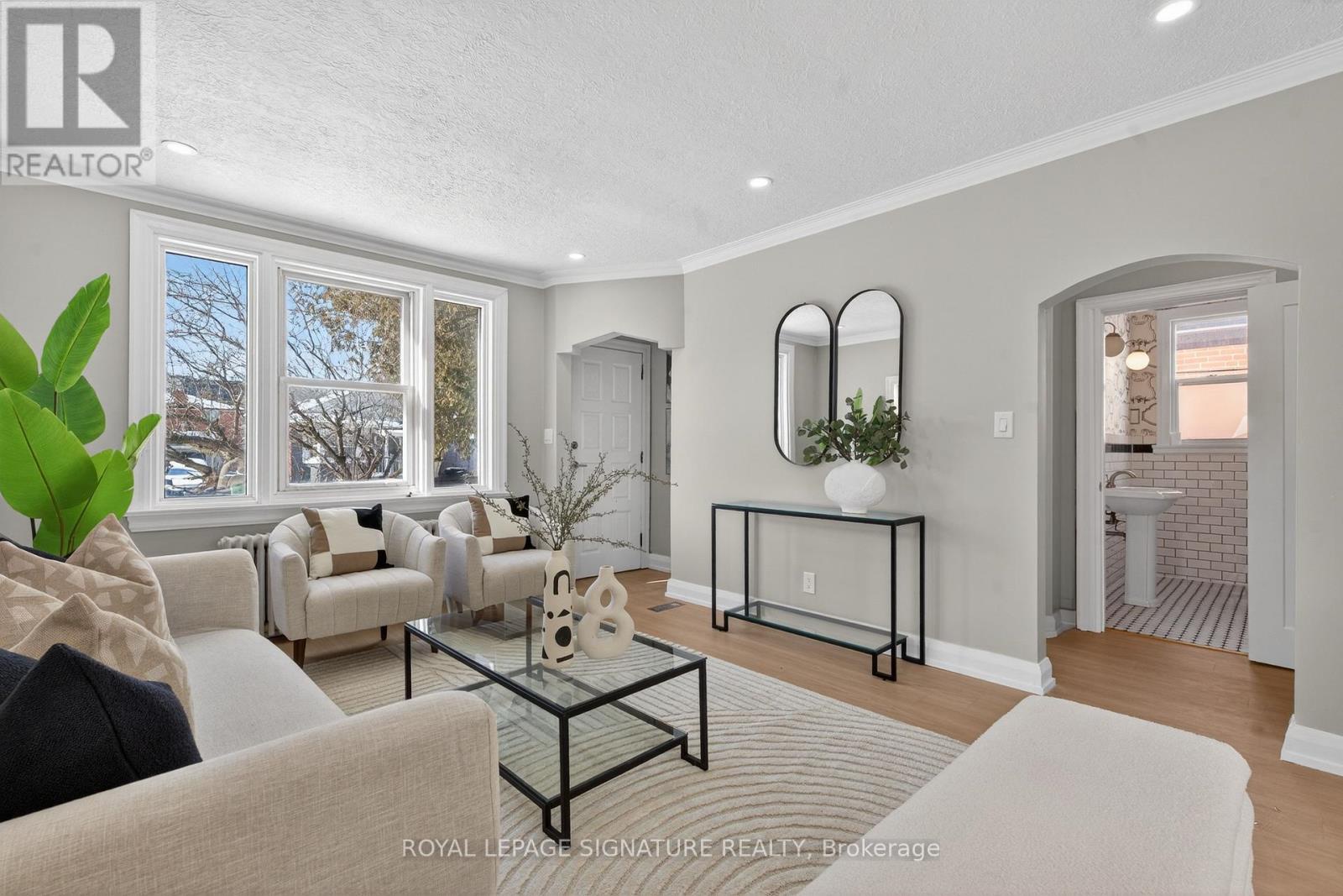 3 Wanstead Avenue, Toronto (oakridge), Ontario