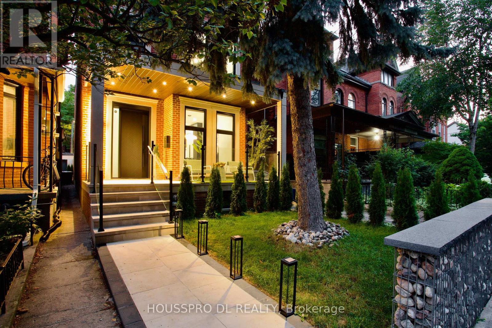 82 Major Street, Toronto (university), Ontario