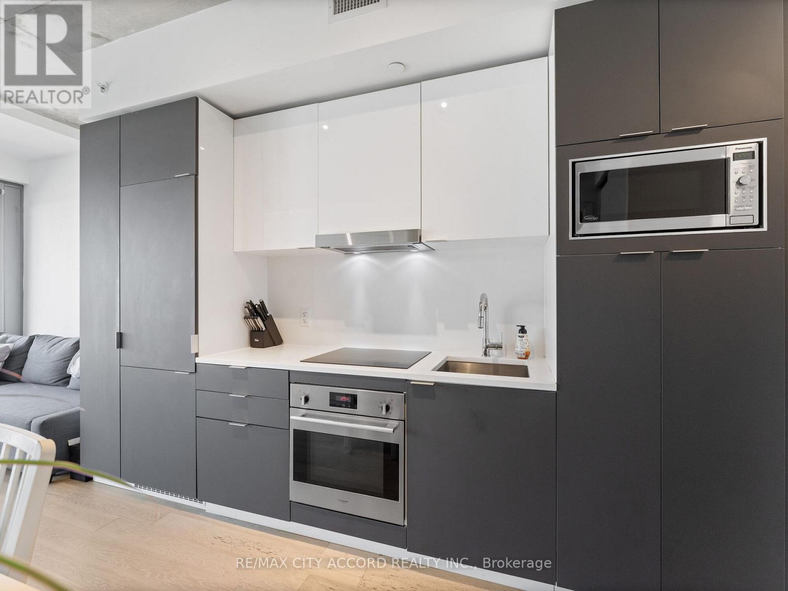 305 - 170 Bayview Avenue, Toronto (moss Park), Ontario