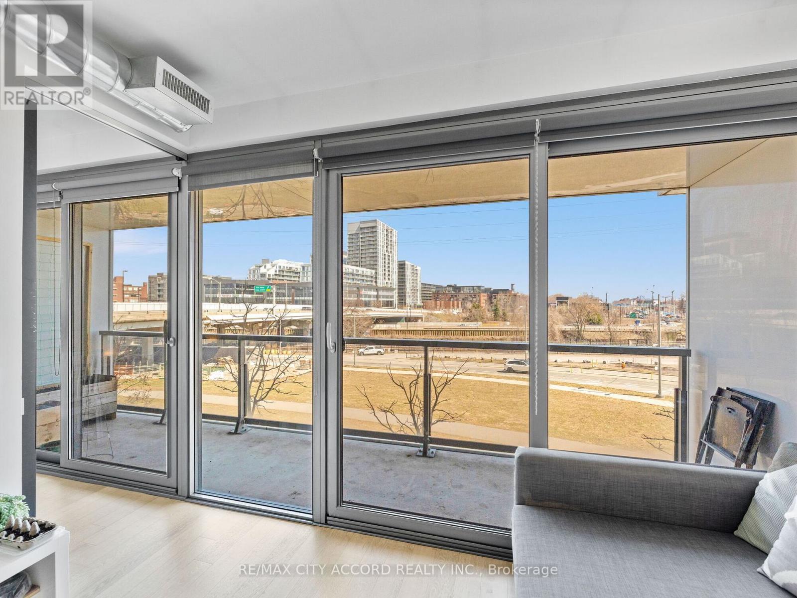 305 - 170 Bayview Avenue, Toronto (moss Park), Ontario