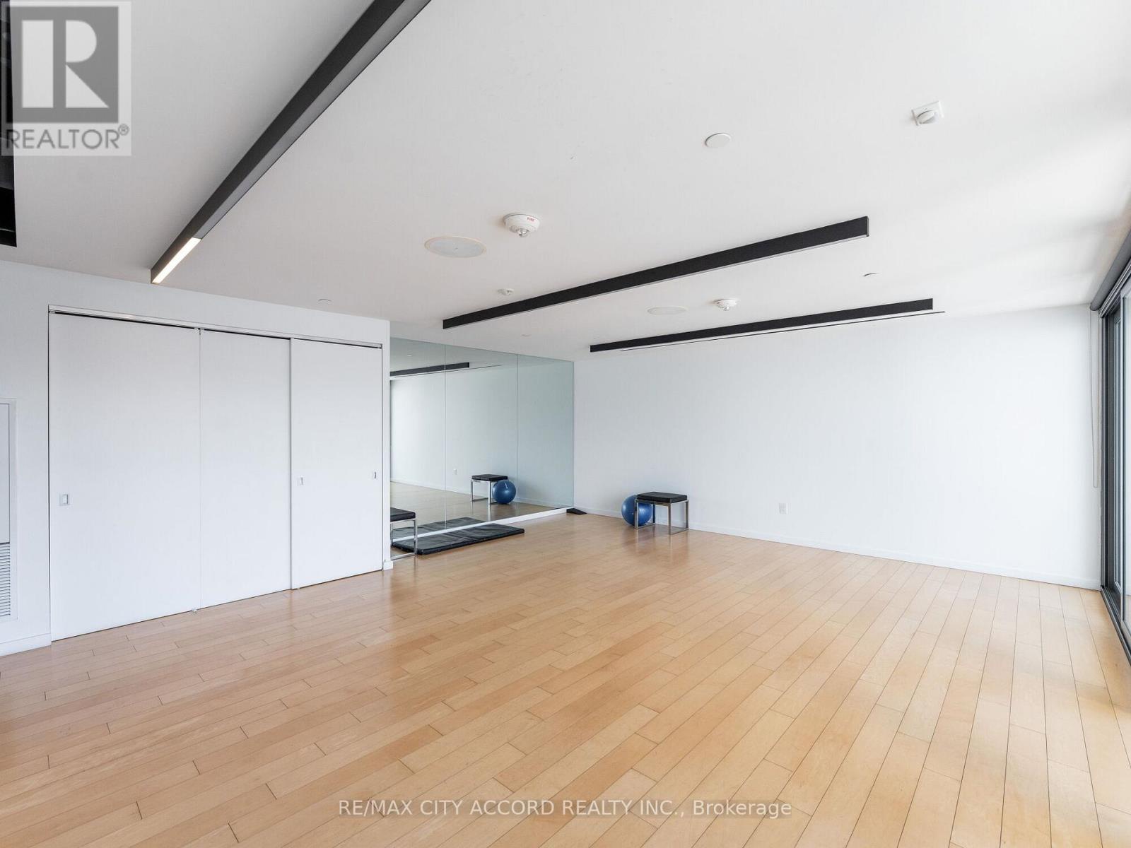 305 - 170 Bayview Avenue, Toronto (moss Park), Ontario