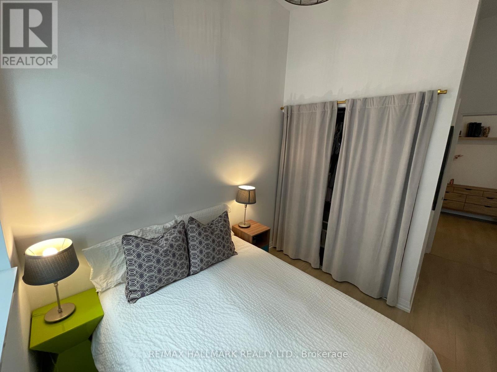 214 - 50 Dunfield Avenue, Toronto (mount Pleasant West), Ontario