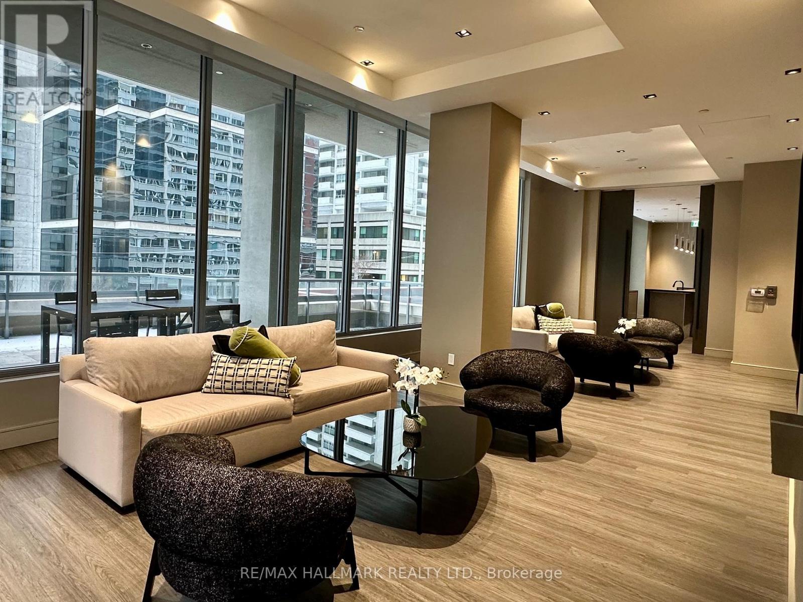 214 - 50 Dunfield Avenue, Toronto (mount Pleasant West), Ontario