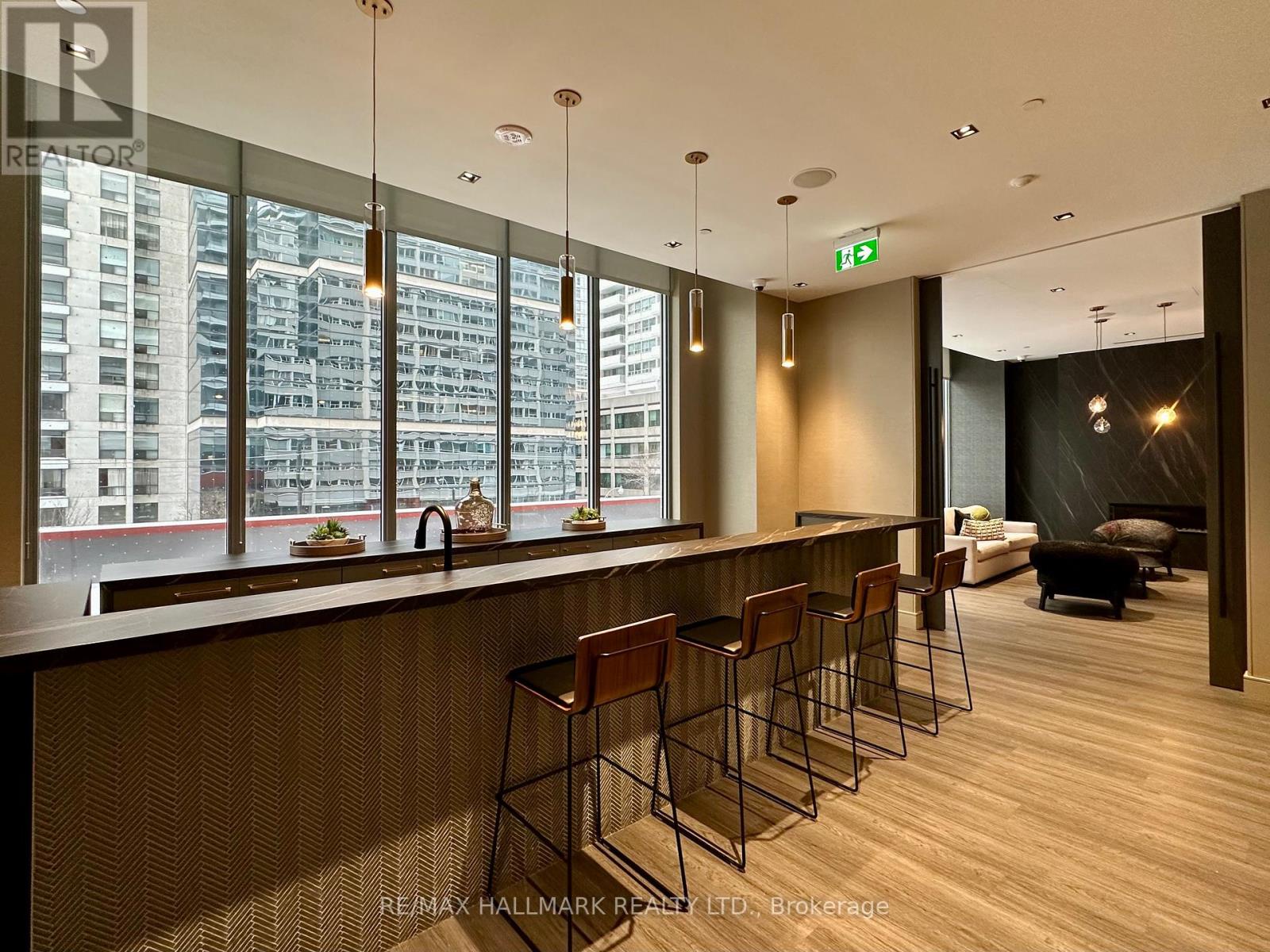 214 - 50 Dunfield Avenue, Toronto (mount Pleasant West), Ontario