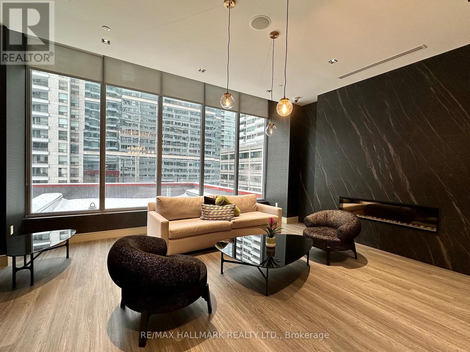 214 - 50 Dunfield Avenue, Toronto (mount Pleasant West), Ontario