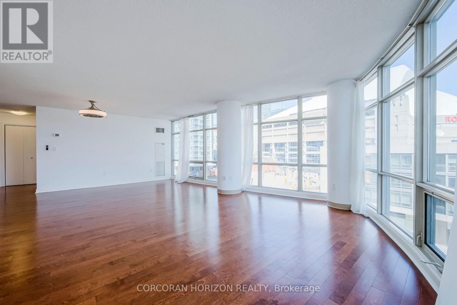 609 - 10 Navy Wharf Court, Toronto (waterfront Communities), Ontario