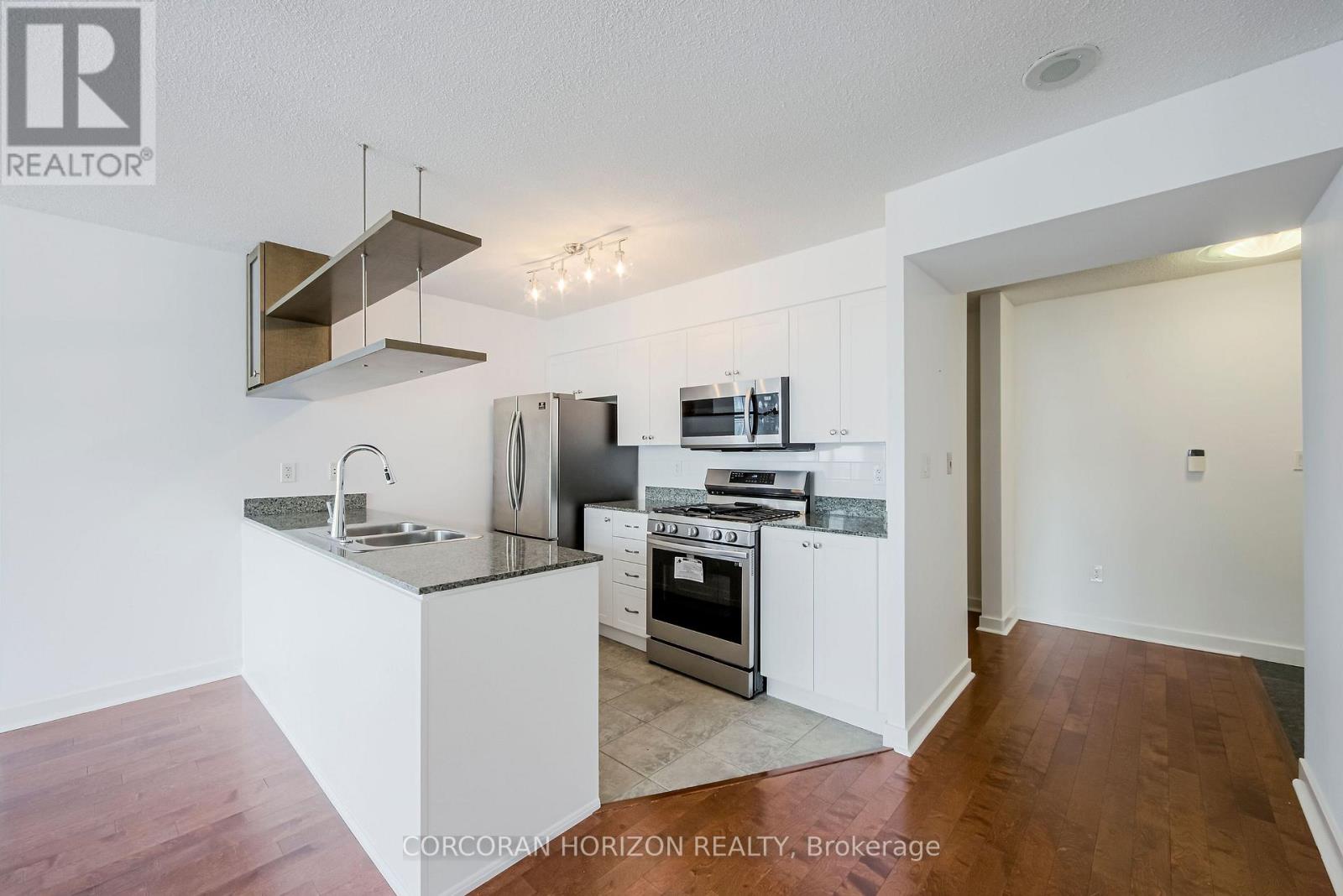 609 - 10 Navy Wharf Court, Toronto (waterfront Communities), Ontario