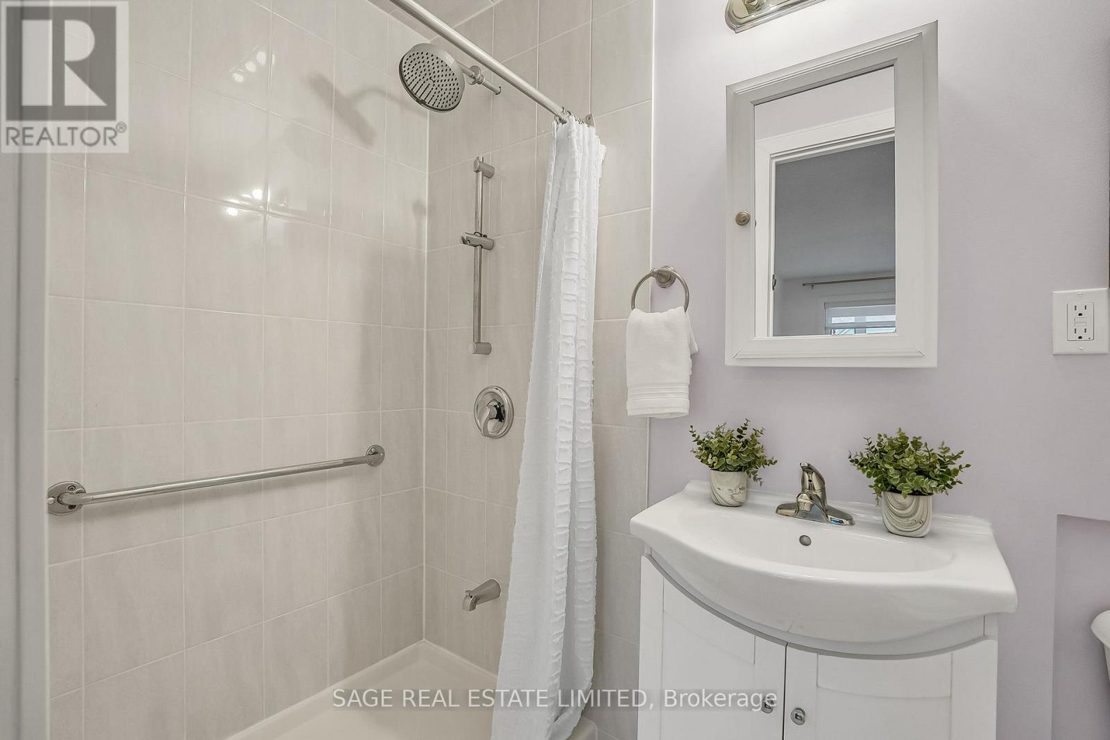 78 Heale Avenue, Toronto (birchcliffe-cliffside), Ontario