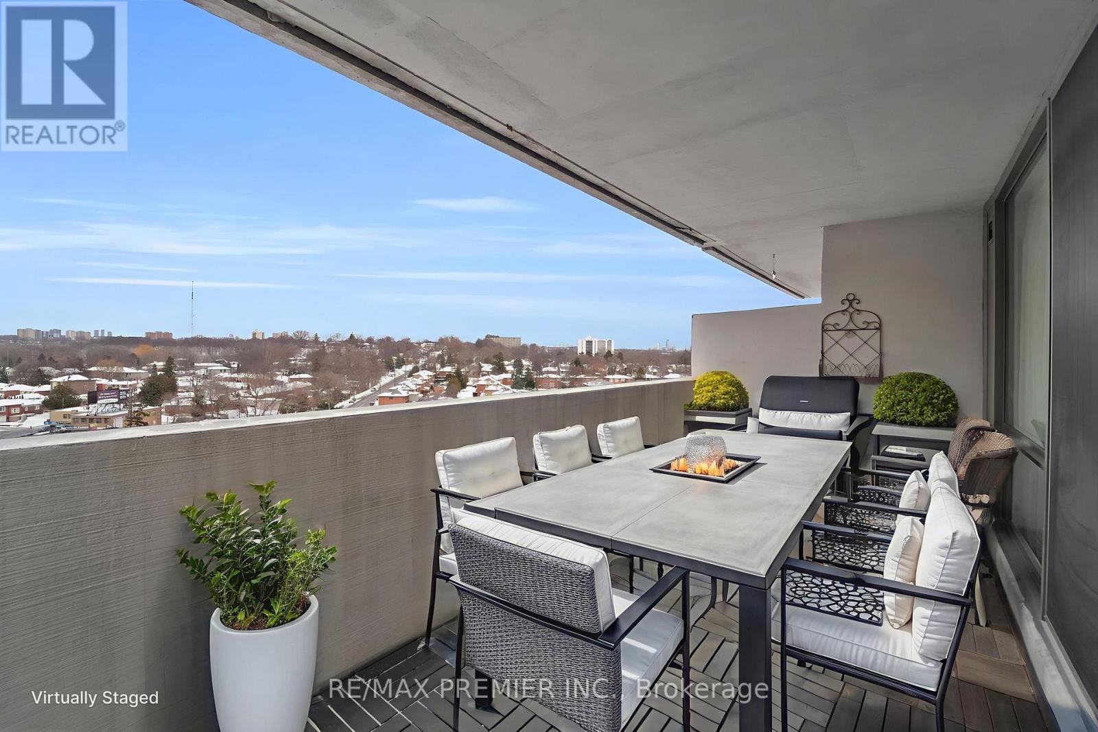 904 - 250 Scarlett Road, Toronto (rockcliffe-smythe), Ontario