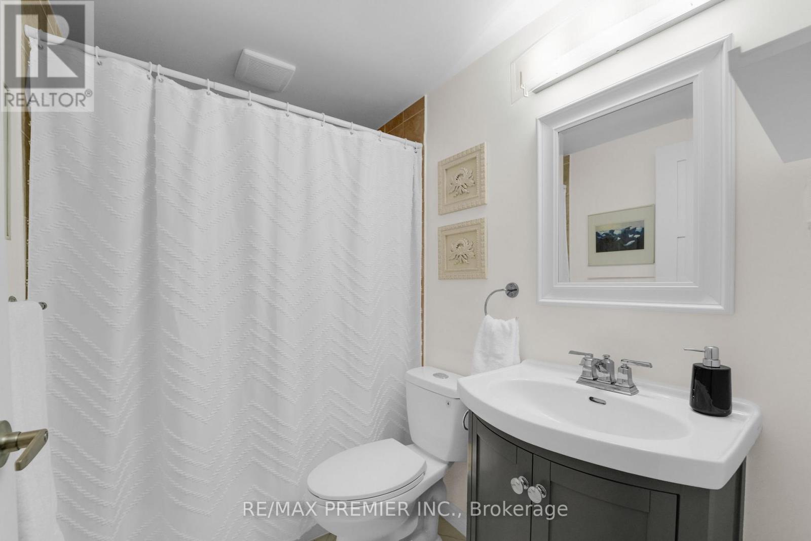 904 - 250 Scarlett Road, Toronto (rockcliffe-smythe), Ontario